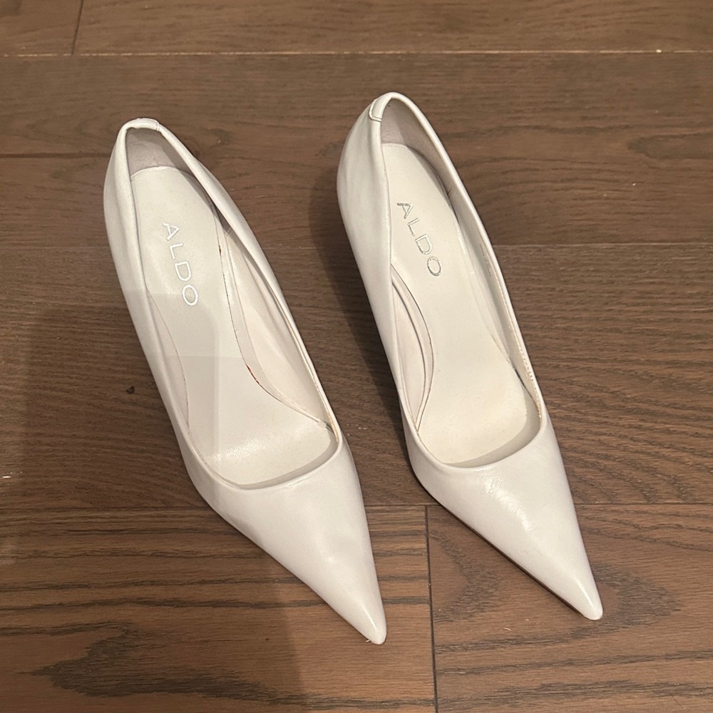 Aldo Classic White Pointed Toe Heels